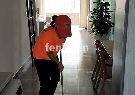 忻州保德附近专业保洁服务电话(景县做保洁的联系电话)
